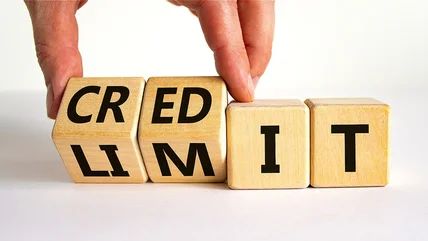 does credit limit affect credit score